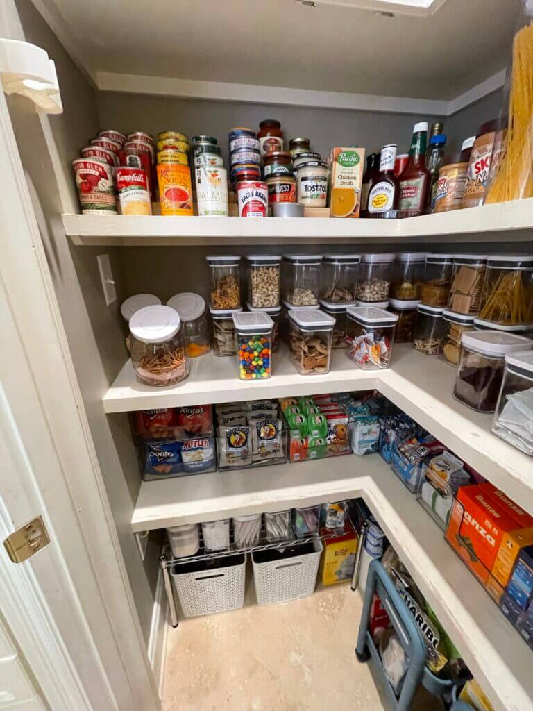 Home Organizer, Professional Home Organizer, Winston Salem Home Organizer, Organized, Organize, Buena Vista, Brookberry Farm, Ardmore, Reynolda, Reynolda Village, 27106, Polo, Country Club, Robinhood, Mount Tabor, New Sherwood Forest, Bent Tree Farm, Old Salem, Bermuda Run, Greenbrier Farm, 27104