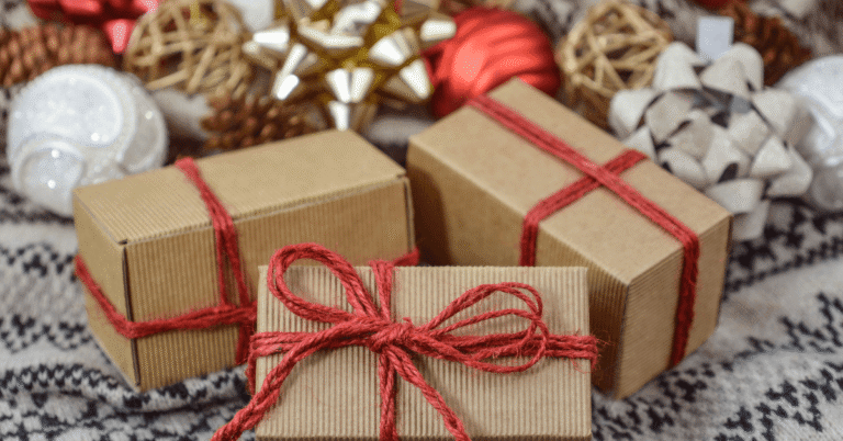 Organize A Joyful Holiday Season